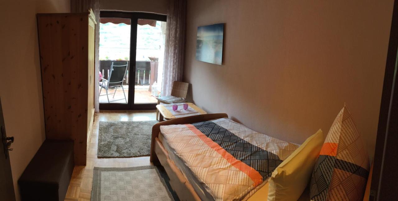 Ferienwohnung Unter Dem Schild Oberfell Luaran gambar