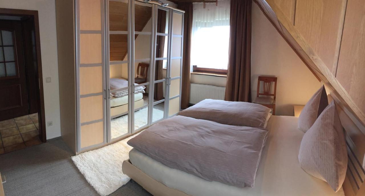 Ferienwohnung Unter Dem Schild Oberfell Luaran gambar